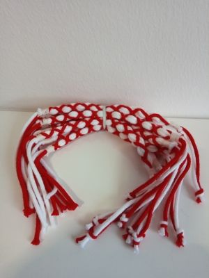 Гривна кръстата плетка ,червено с бяло плетка ПАН - 10бр